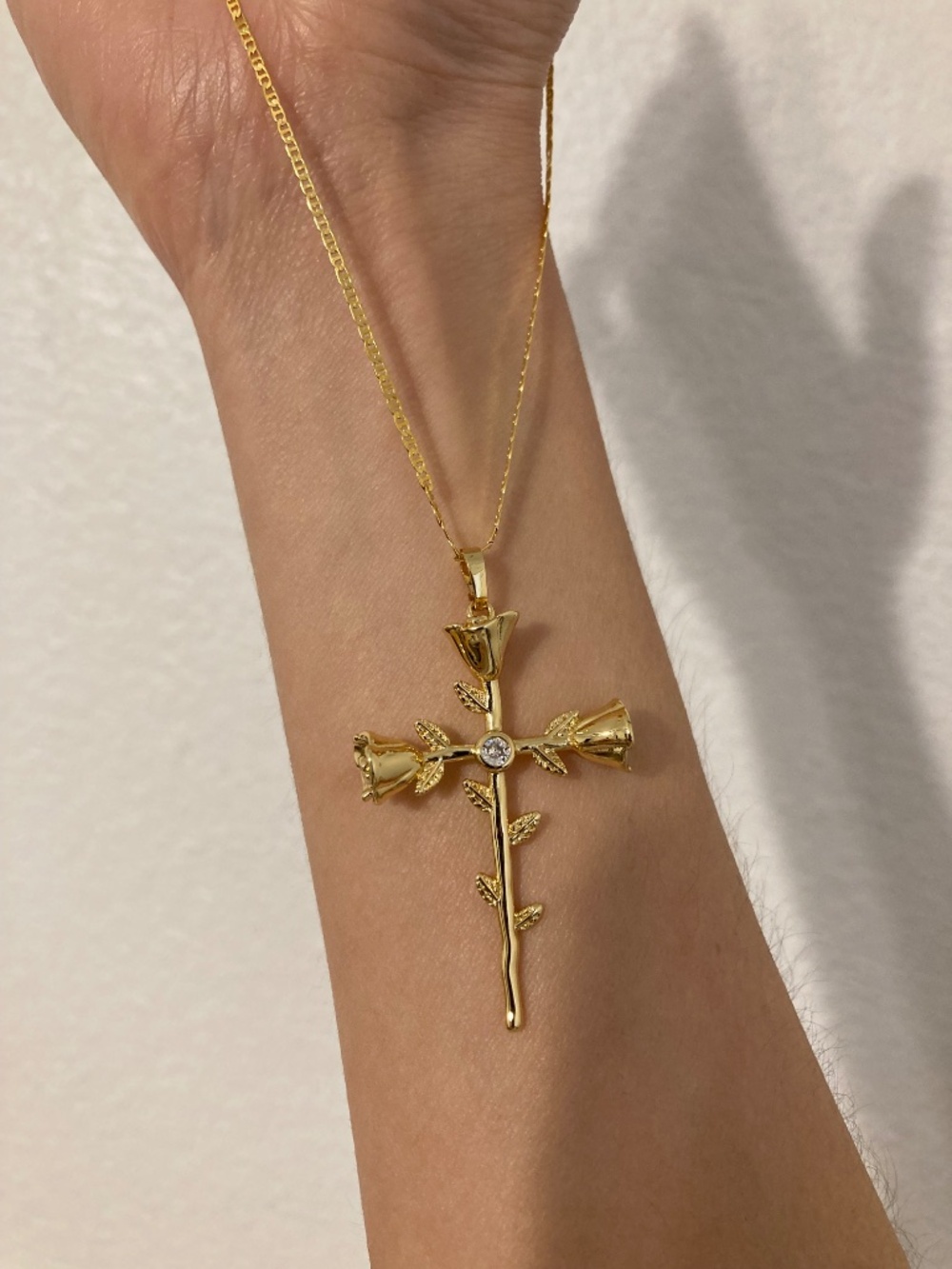 Child of Wild Rosa Sacra Necklace Gold cross rose flower pendant necklace gold - Picture 3 of 16